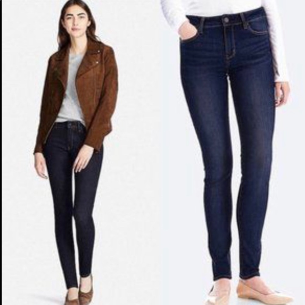 Uniqlo Skinny Fit Tapered Middle Rise Jean, Dark Wash Size 28